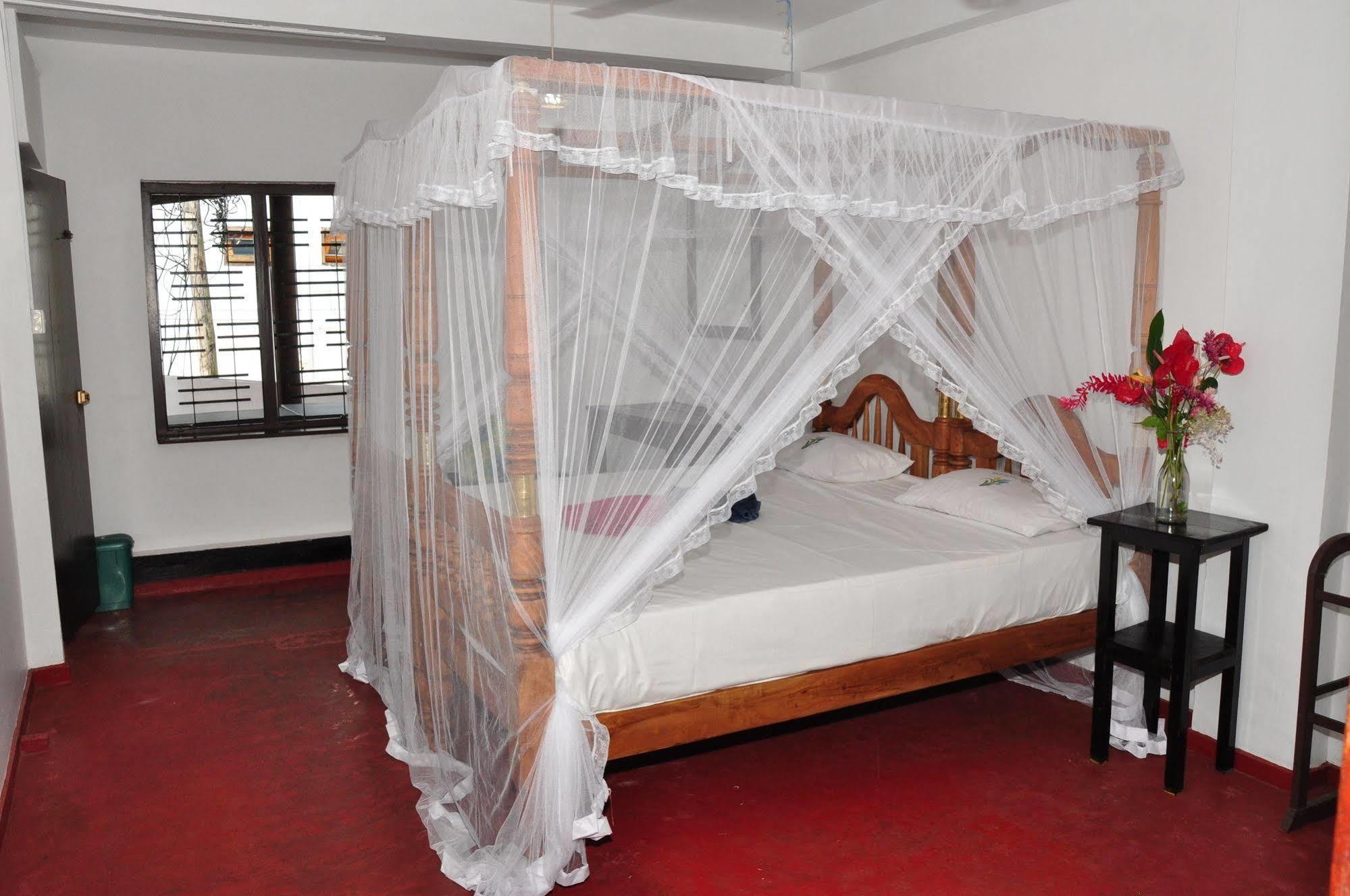 Surfcity Guesthouse Unawatuna Luaran gambar